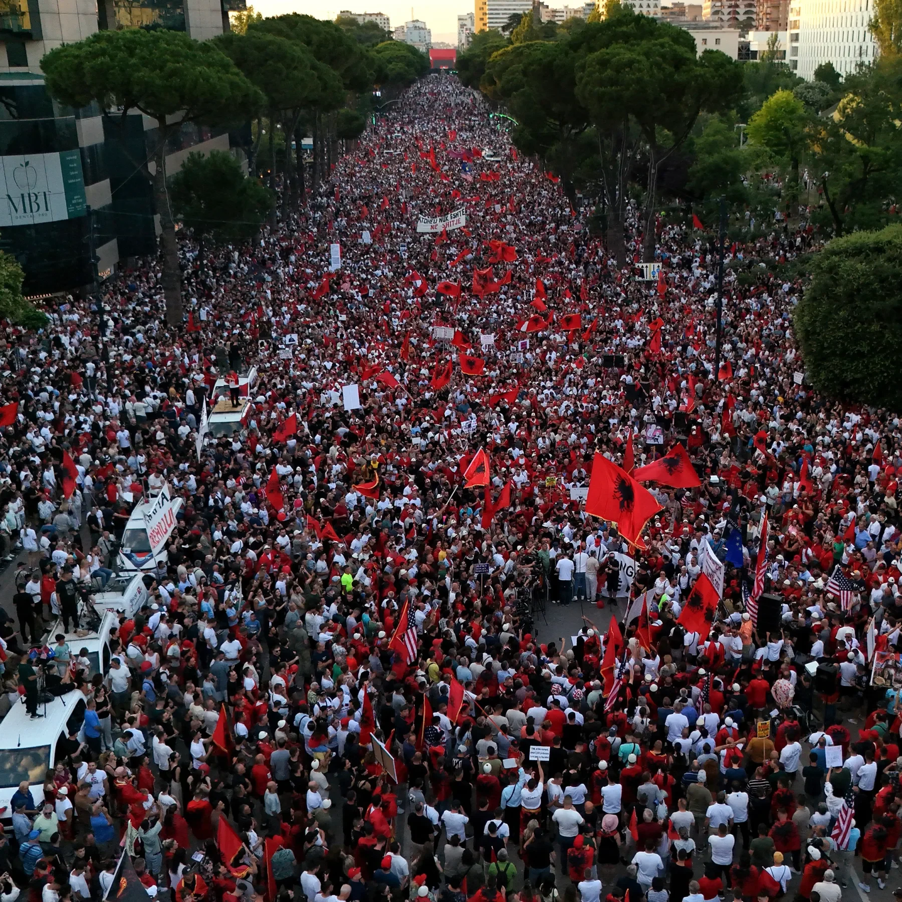 Shkaku i protestës- konspiracion gjithandej- Kevi Muçllari