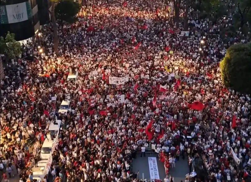 Një këshillë “e shpejtë” për bijtë dhe bijat e mi “politikdashës”- Nga Sabaudin Jashari